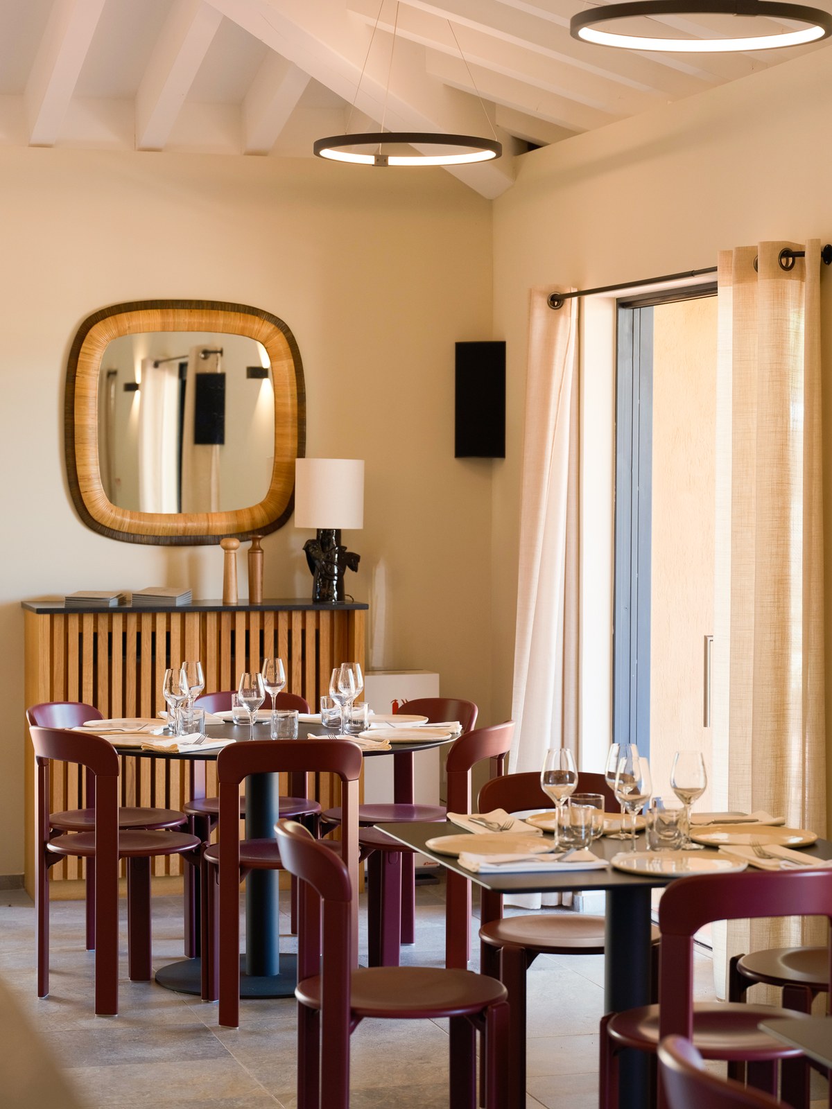 Salle intérieure du restaurant